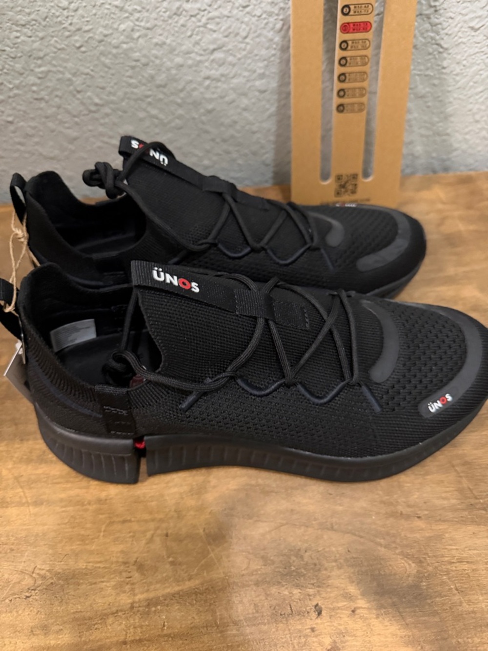 UNOS Black Knit Athletic Sneakers size 3 NEW - Picture 3 of 8